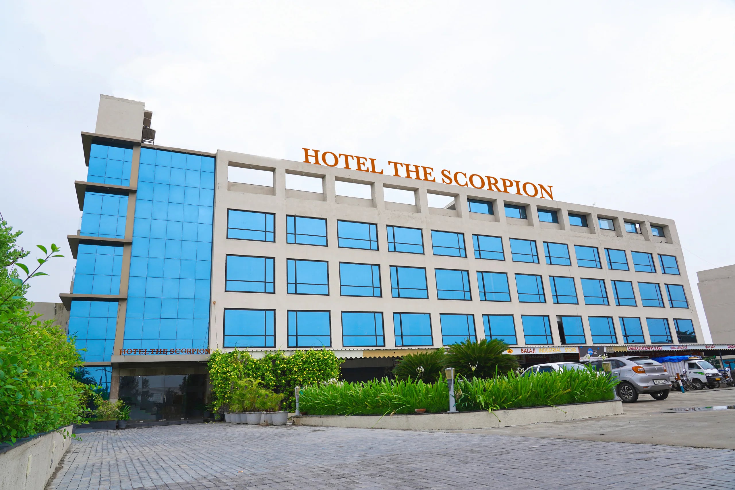 Exterior at Hotel The Scorpion